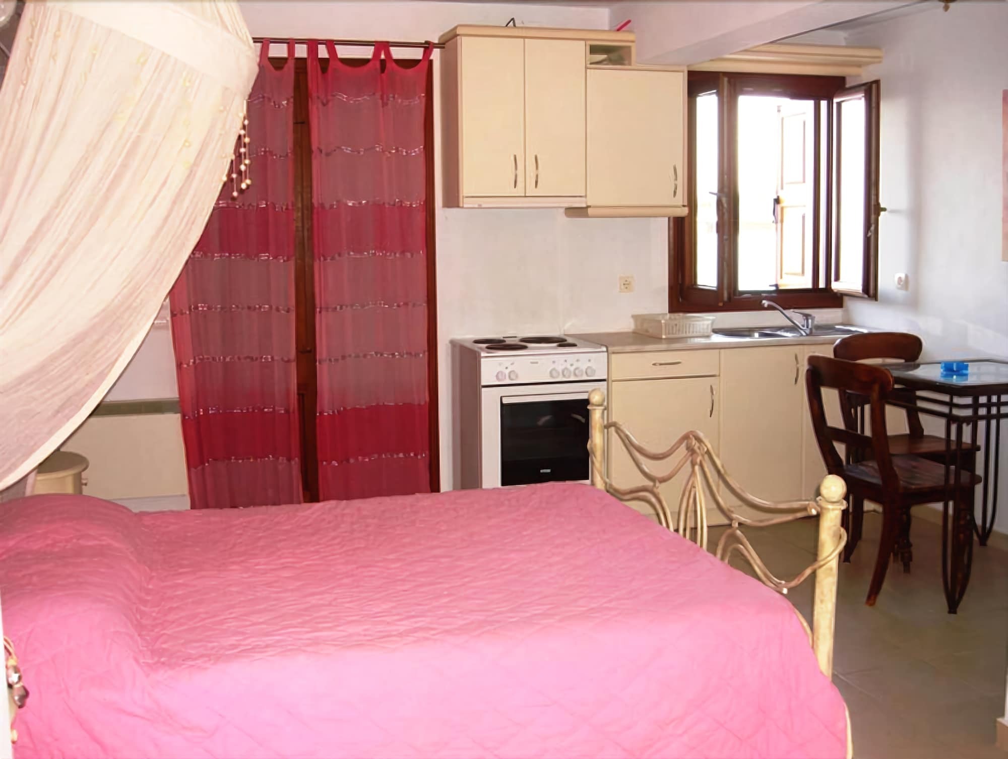 Loukia Apartments Artemonas エクステリア 写真